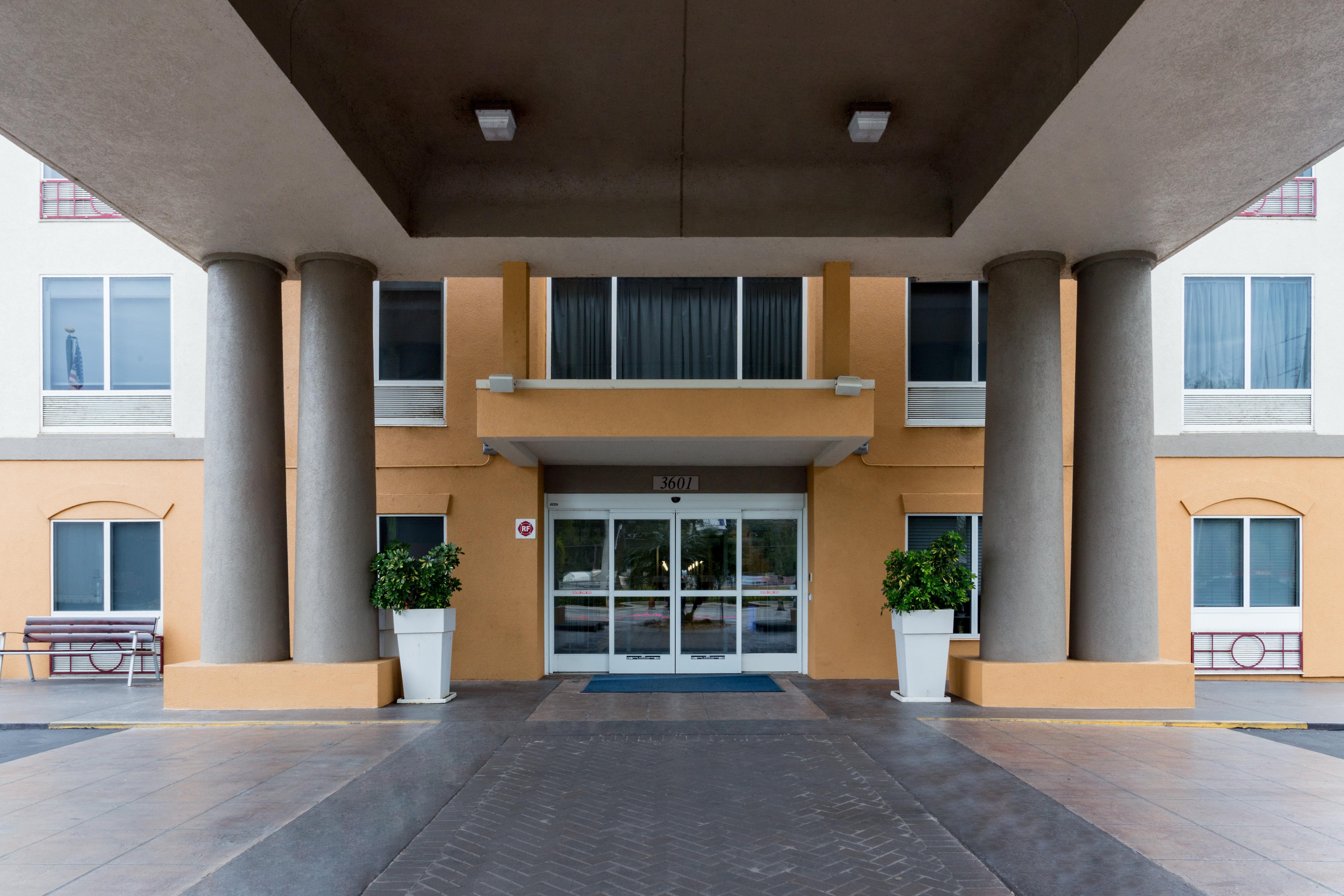 Holiday Inn Express & Suites Tavares By Ihg Eksteriør billede