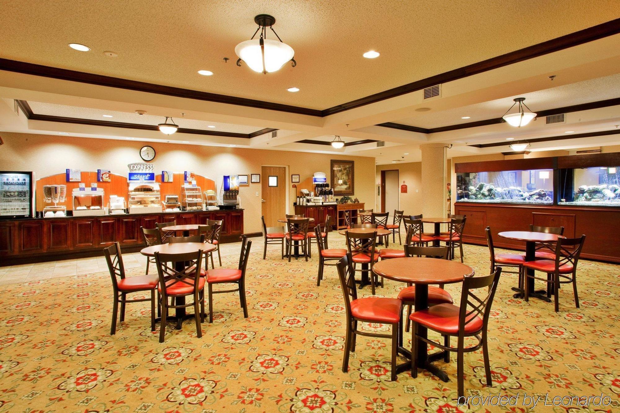 Holiday Inn Express & Suites Tavares By Ihg Eksteriør billede